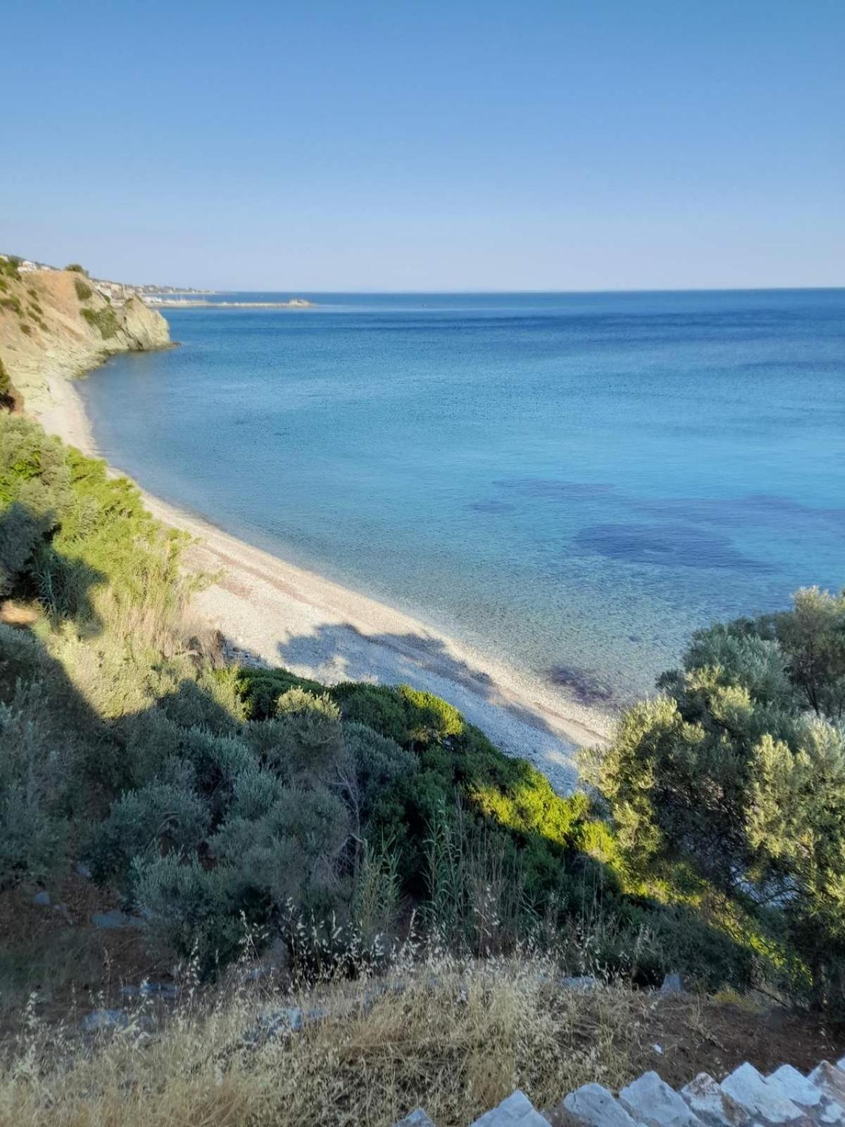 Δωμάτια Κόκκινος Πύργος Plomari Exterior photo