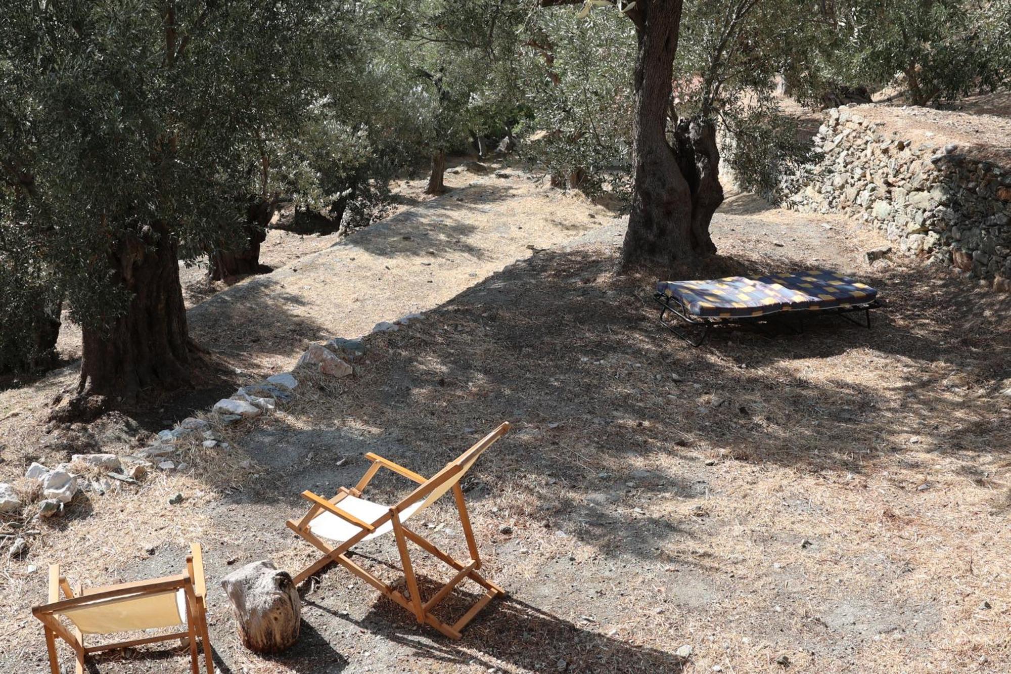 Δωμάτια Κόκκινος Πύργος Plomari Exterior photo