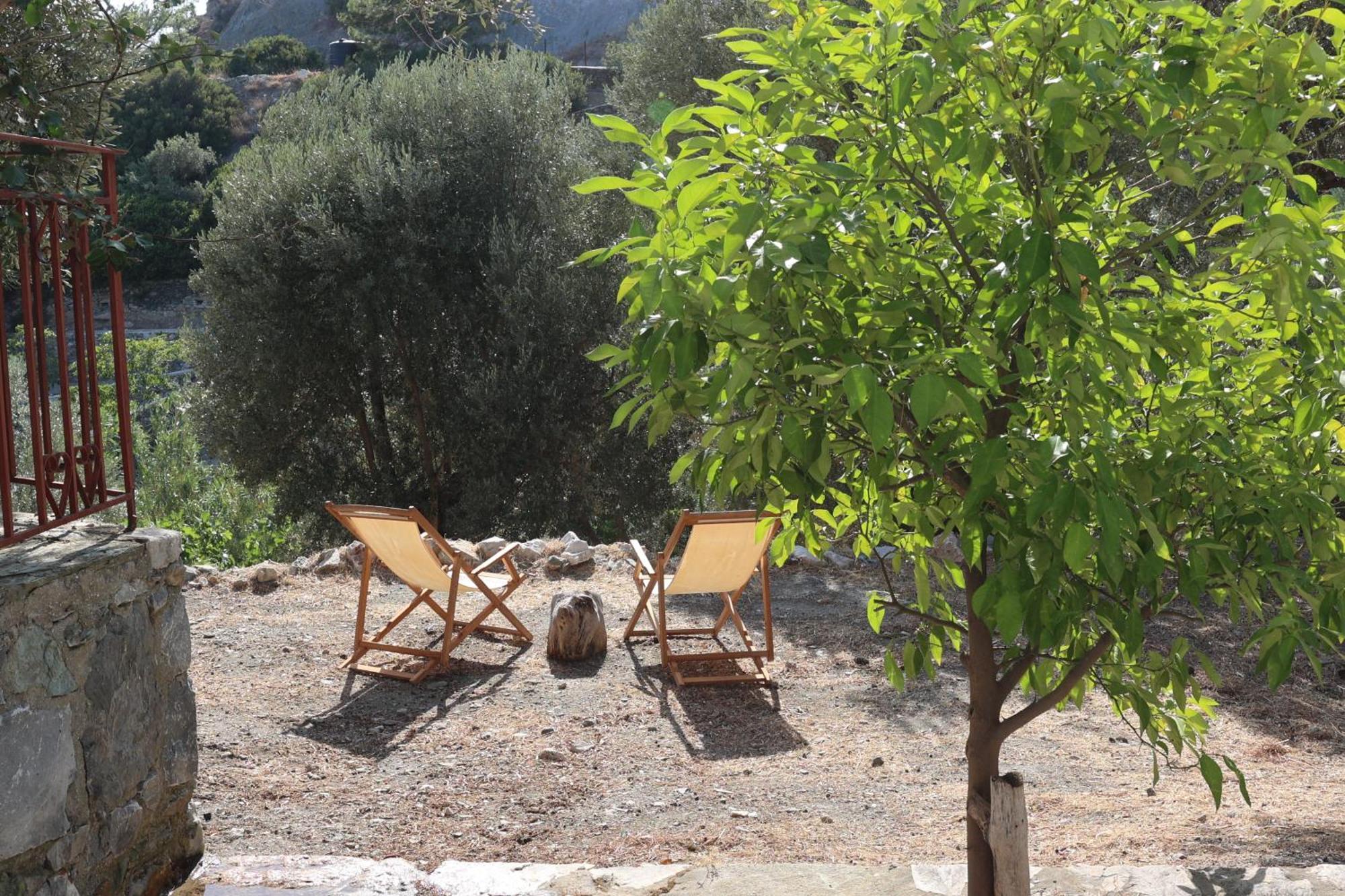 Δωμάτια Κόκκινος Πύργος Plomari Exterior photo