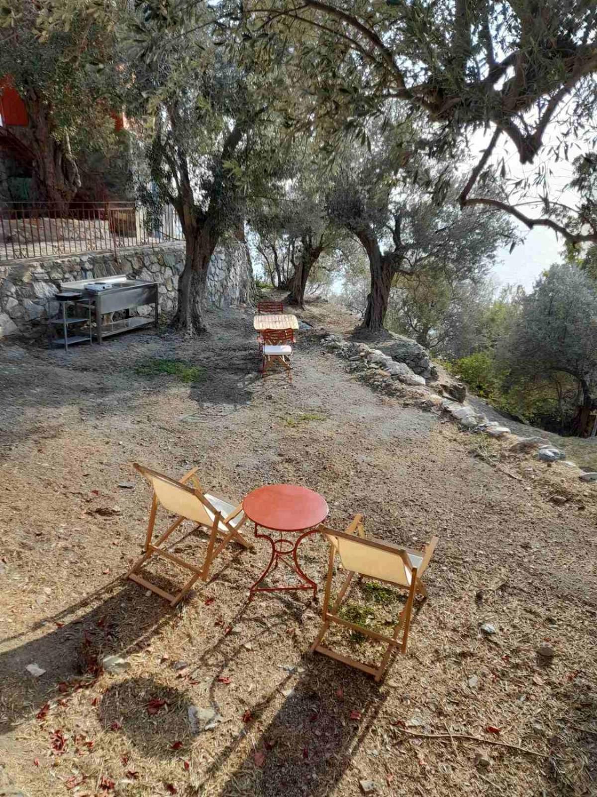 Δωμάτια Κόκκινος Πύργος Plomari Exterior photo